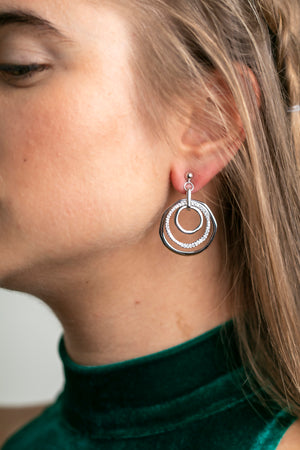 Silver edgy circles with genuine crystals earrings